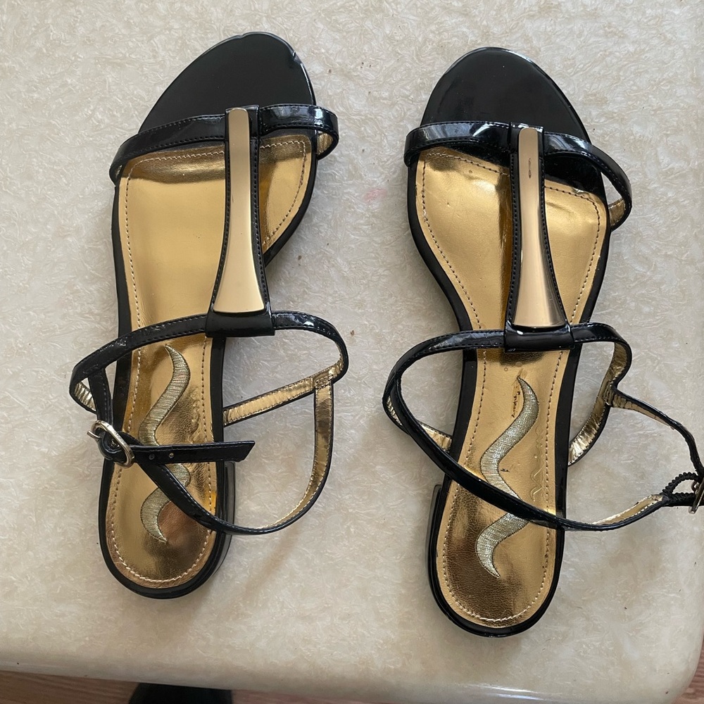 Chic Black and Gold Women's Sandals